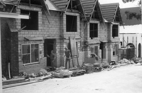 1974-New-units-motel-grounds-4