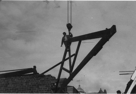 1974-Roof-removal-2