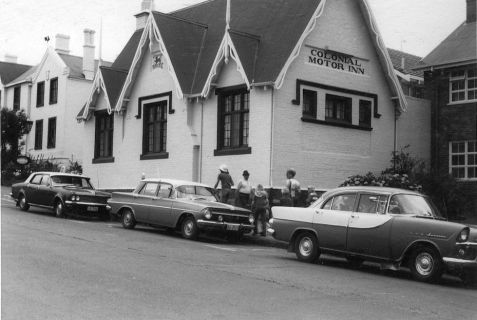 1974-Units-and-corner-cottage