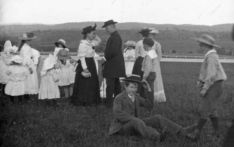 1900-A-hard-day-Sunday-School-Treat