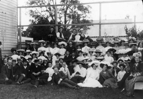 1900-Adults-at-Sunday-School-picnic