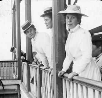 1900-More-ladies-Sunday-School-Treat