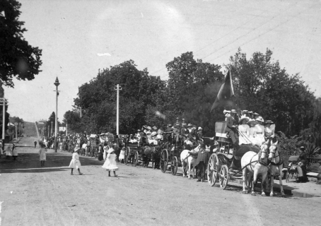 1900-Procession-to-the-Sunday-School-Treat-4