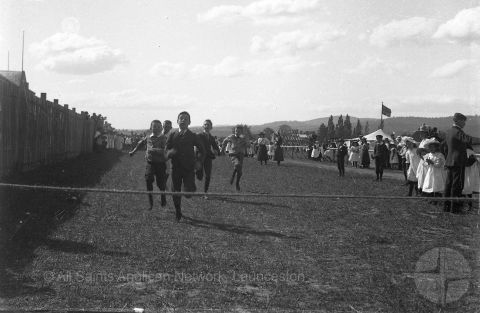 1900-Sunday-School-Treat-energetic-boys