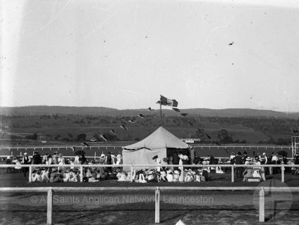 1900-Sunday-School-Treat-refreshments-coming