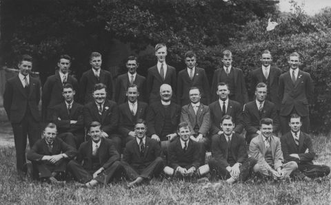 1931-St-Johns-bible-class