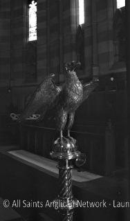 1930s-Oakden-memorial-lectern-eagle-2