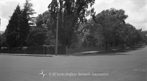 1935-ca-gardens-from-south-west