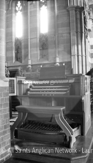1935-ca-organ-console-without-screen-2