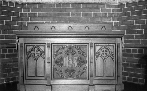 1939-ca-communion-table-in-chapel
