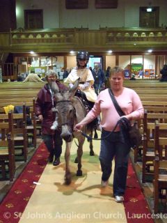 2009 Christmas donkey during BreakyFest.jpg