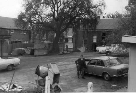 1974-Church-carpark