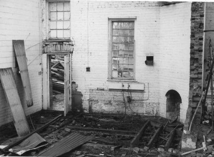 1974-Middle-hall-west