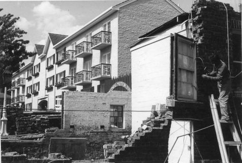 1974-Motel-units-and-kitchen