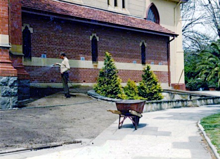 1984-lawn-replanting-after-building-project