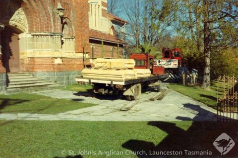 Blocks ready to lift to dome parapet - north side