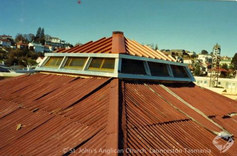 Dome centre structure with clerestory windows in position