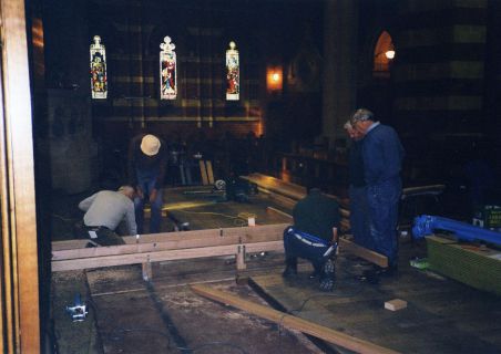 2003-building-of-dais-06